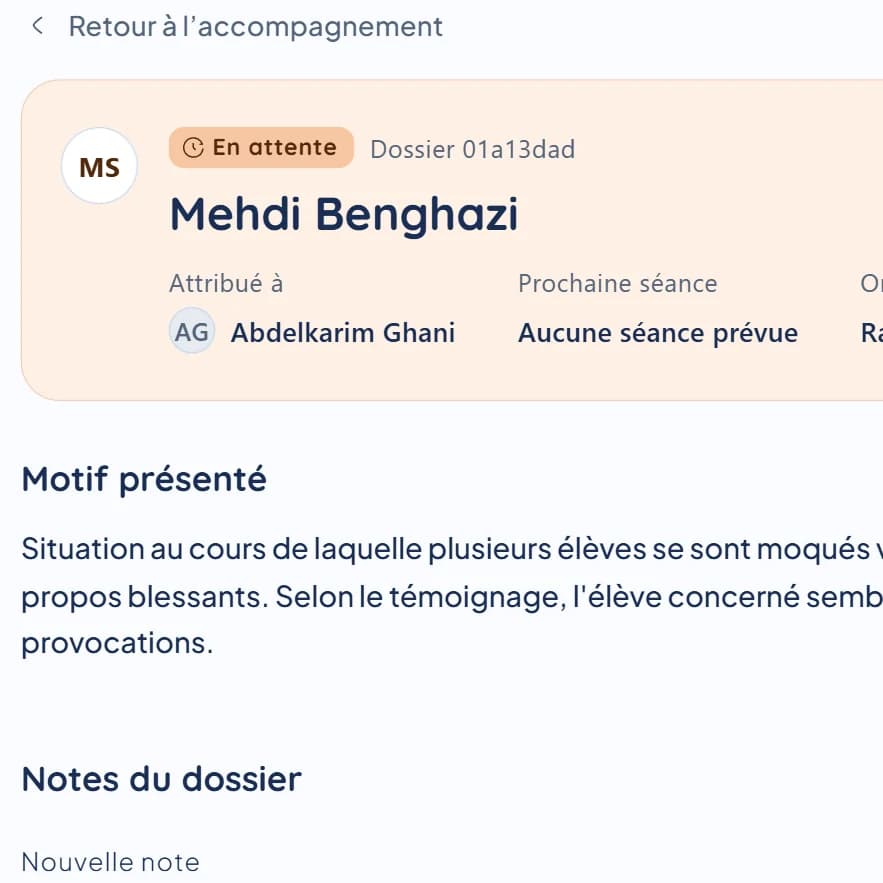 Dossier de suivi d’un élève dans le tableau de bord de l’établissement, attribué à un membre du personnel et ouvert à partir d’un signalement confirmé.